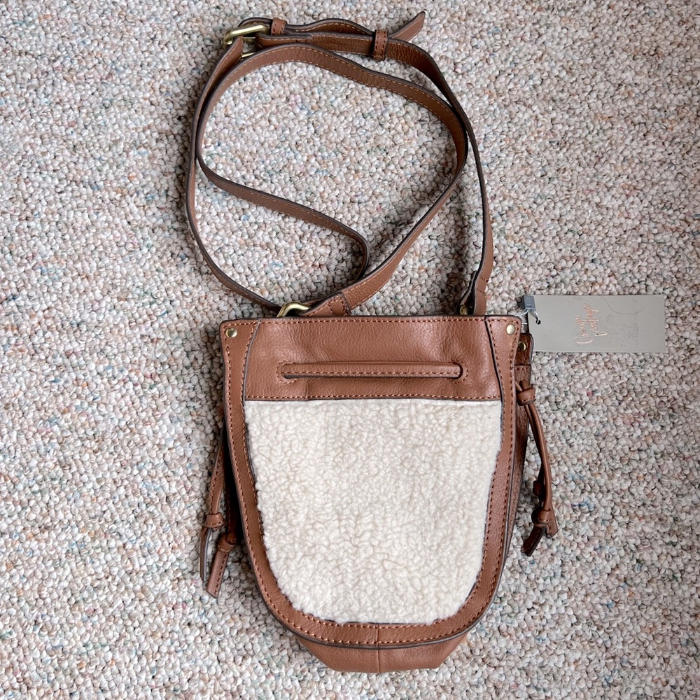 Crown Vintage leather shoulder bag